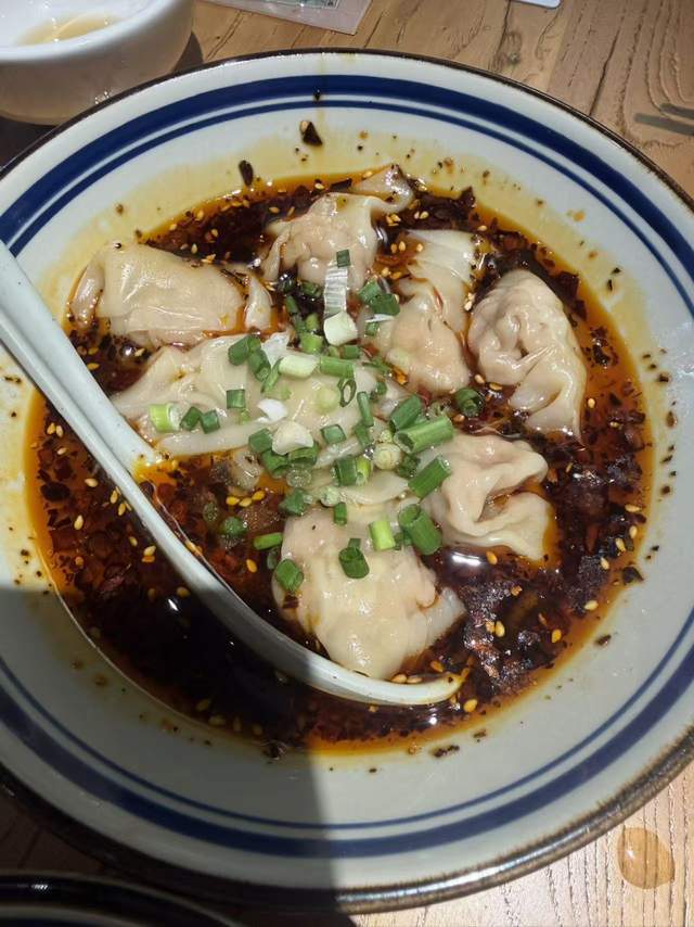 四川旅遊，都江堰老字號抄手，好美味！