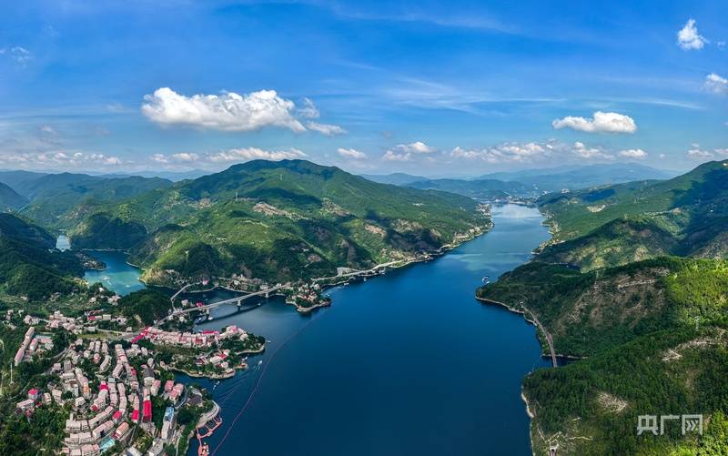 閩清庫區：荒灘變“金灘” 移民走上致富路