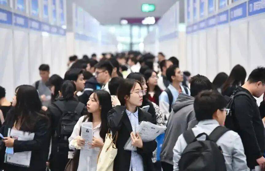 985大學開進縣城，為何引熱議？