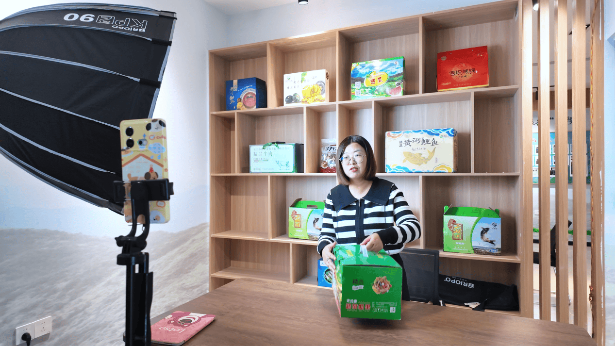 啟用“她力量” ，女性從家庭“灶臺”走向經濟“前臺”