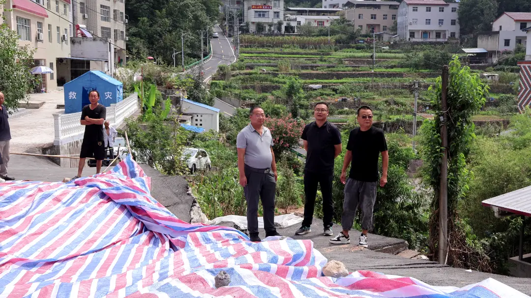 “五位一體”，快速響應！城關鎮及時妥善處置一起滑坡險情