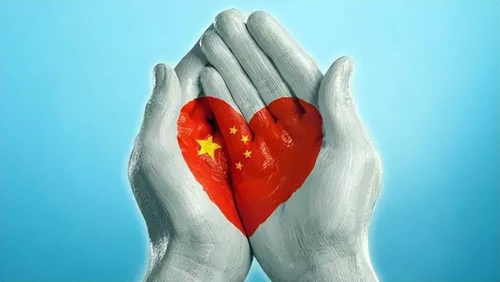 原創愛國不是生意！安踏品牌原CEO徐陽全家移民美國，登機後才宣佈訊息引發爭議