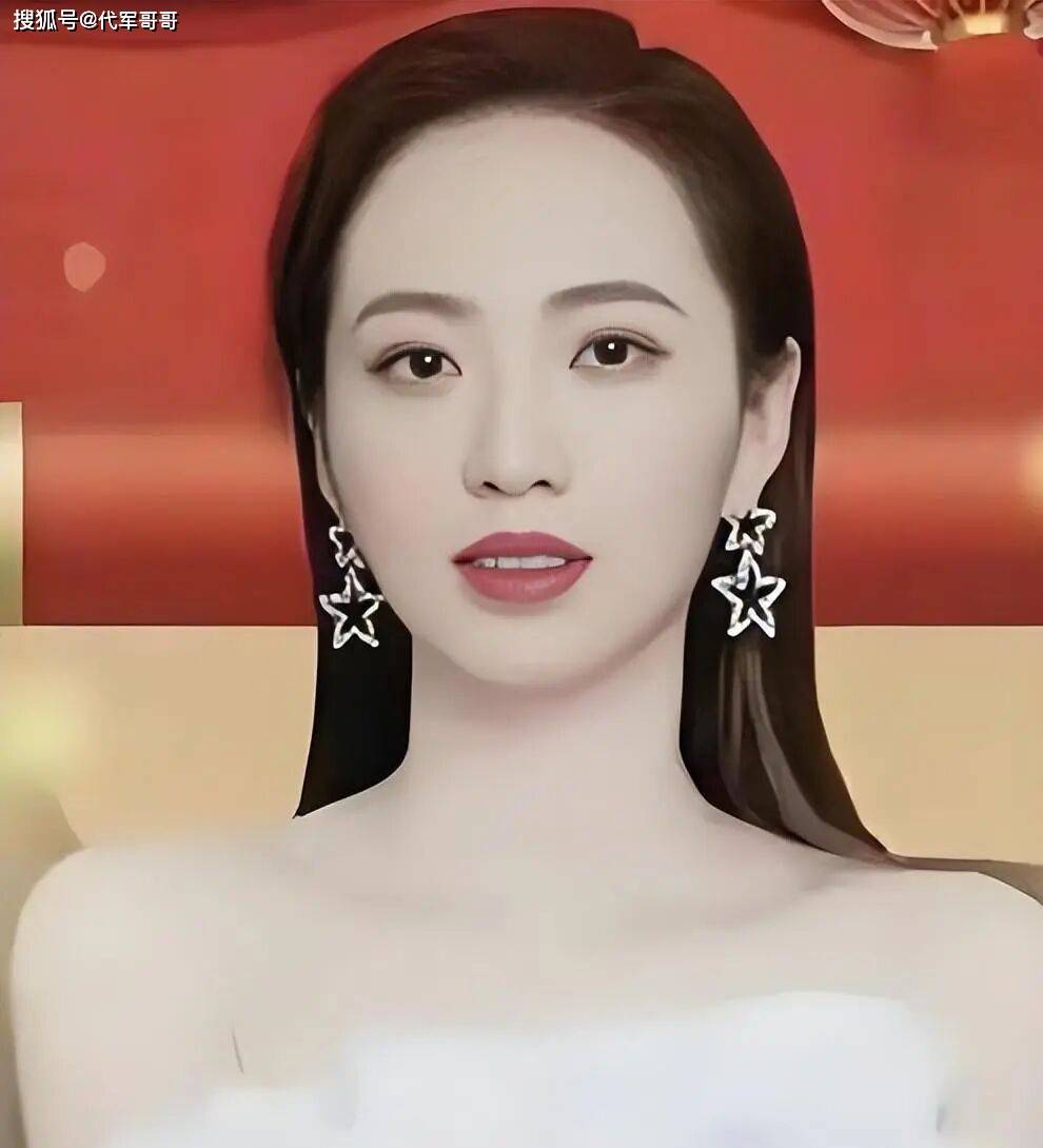 原創前恒大歌舞團長白珊珊近況曝光！許家印倒臺後嫁圈外丈夫，定居澳門教舞蹈
