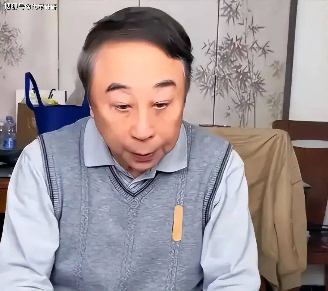 原創68歲馮鞏近況曝光！娶中學同學艾慧恩愛43年，如今兒子成為他的驕傲
