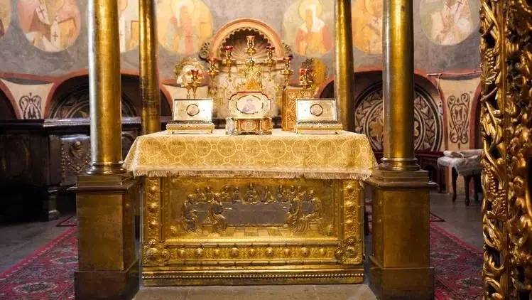 原創差點被暖氣管壓碎！克里姆林宮地板塌了，驚現俄羅斯700年前祖宗