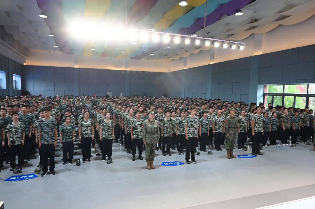 無迷彩，不青春！忻州實驗中學2026級高一新生，開訓！