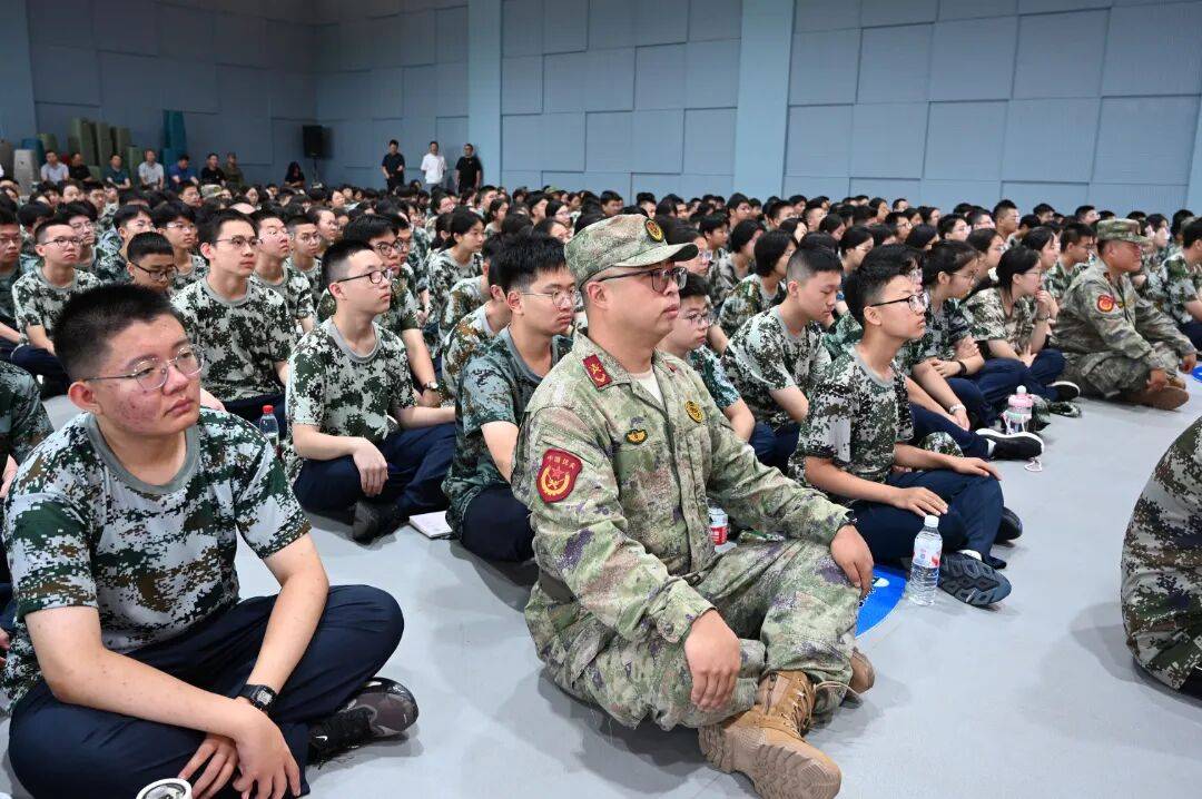 無迷彩，不青春！忻州實驗中學2026級高一新生，開訓！