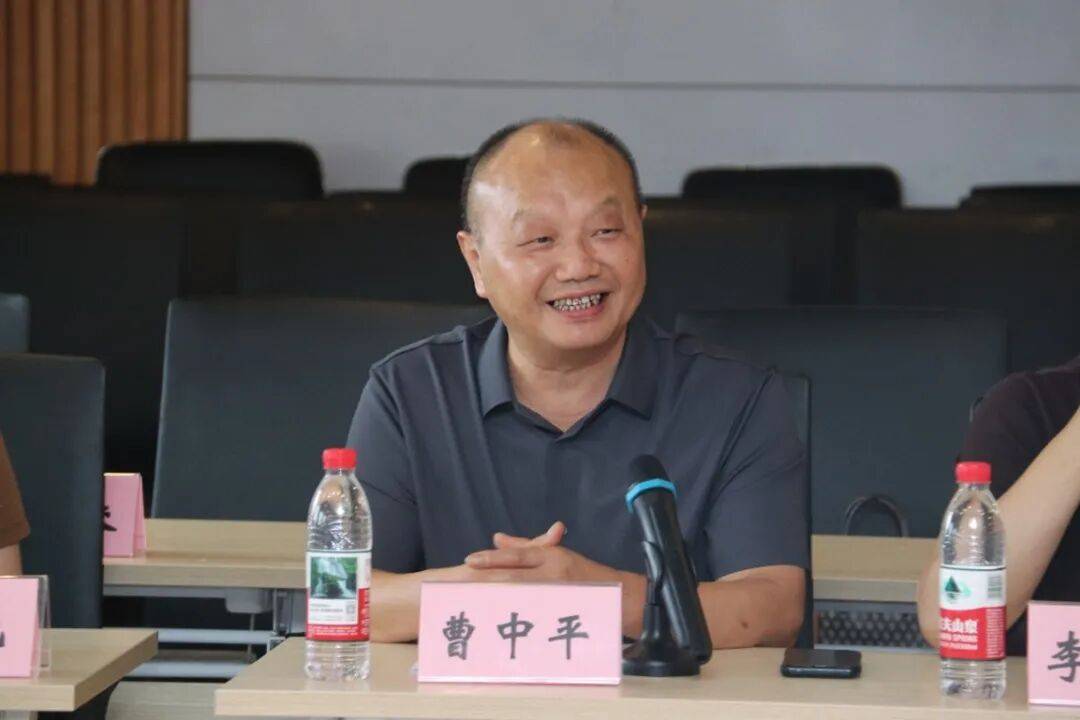 以優質資源築基，以協同共建致遠——幼兒園高質量教育資源建設研討會暨《幼兒園全域教育活動資源》新書釋出會在長沙舉行
