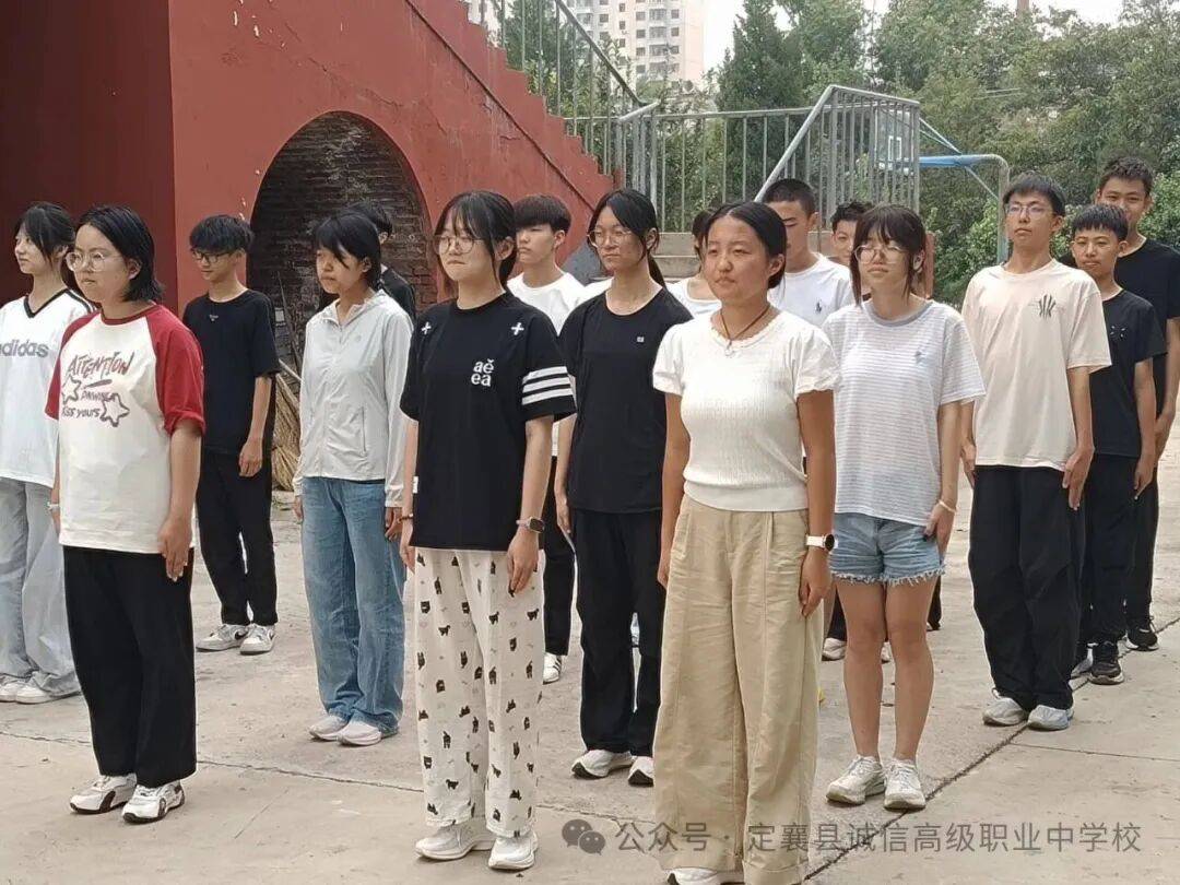 誠信職業中學2026屆新生軍訓紀實