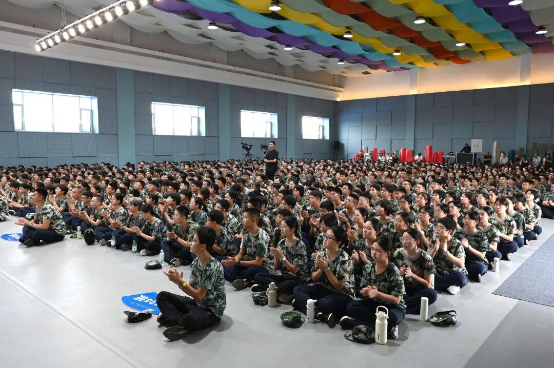 無迷彩，不青春！忻州實驗中學2026級高一新生，開訓！