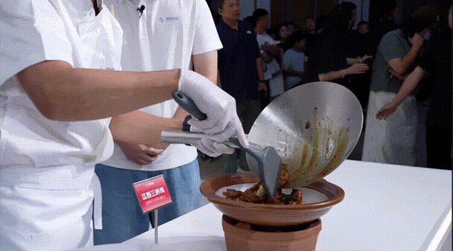 影視颶風Tim看呆！雞排哥2小時做出八大菜系，AI首次長出「大廚大腦」