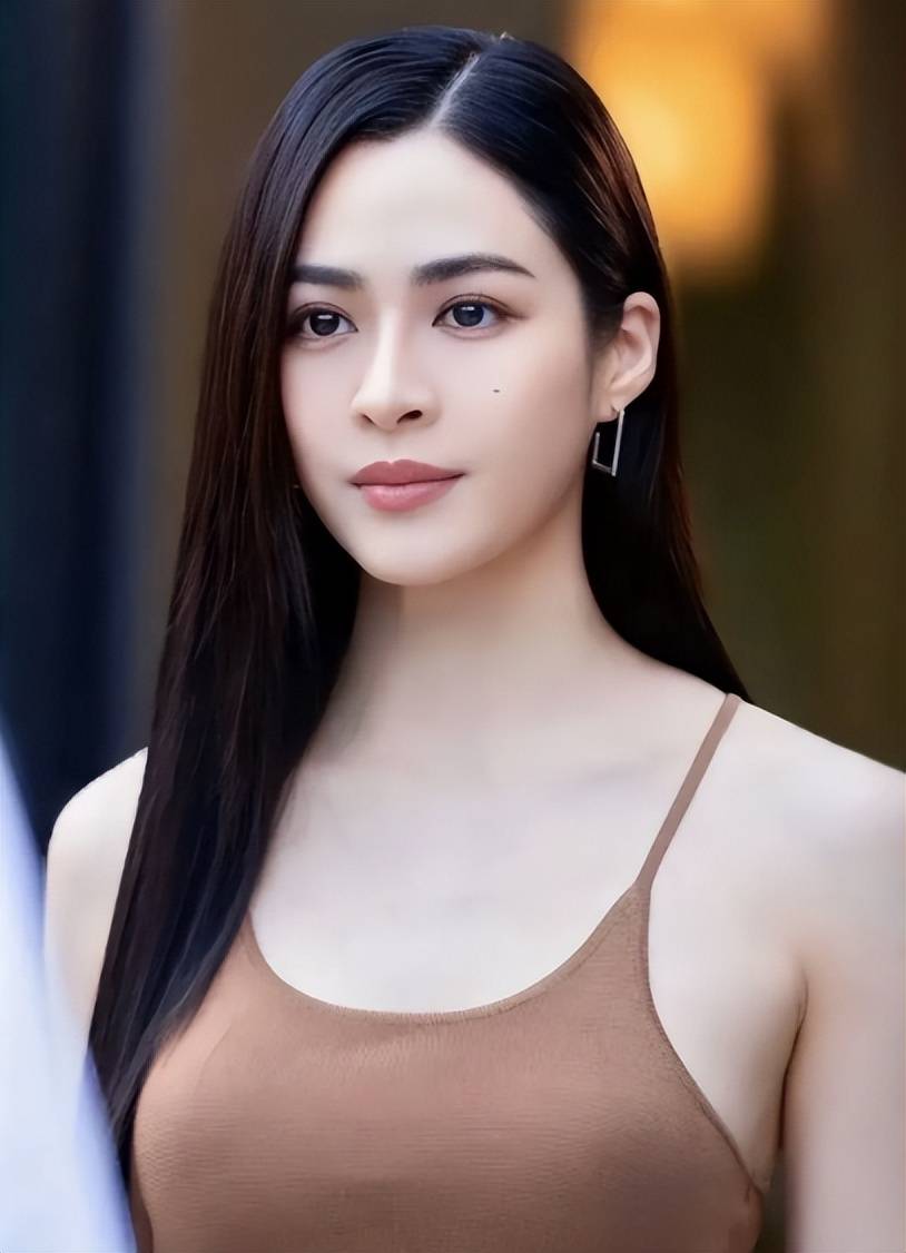 原創2026全球最美女性榜單來了，31歲鄺玲玲斬獲桂冠，符合你審美嗎
