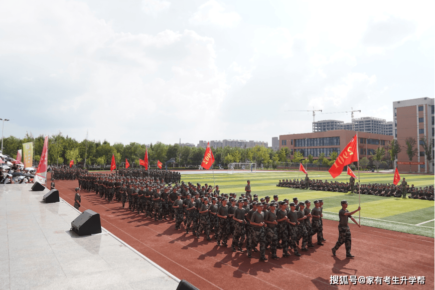淬火礪初心、凌雲赴新徵，鄭州航空港第一高階中學2029屆國防教育結營花絮