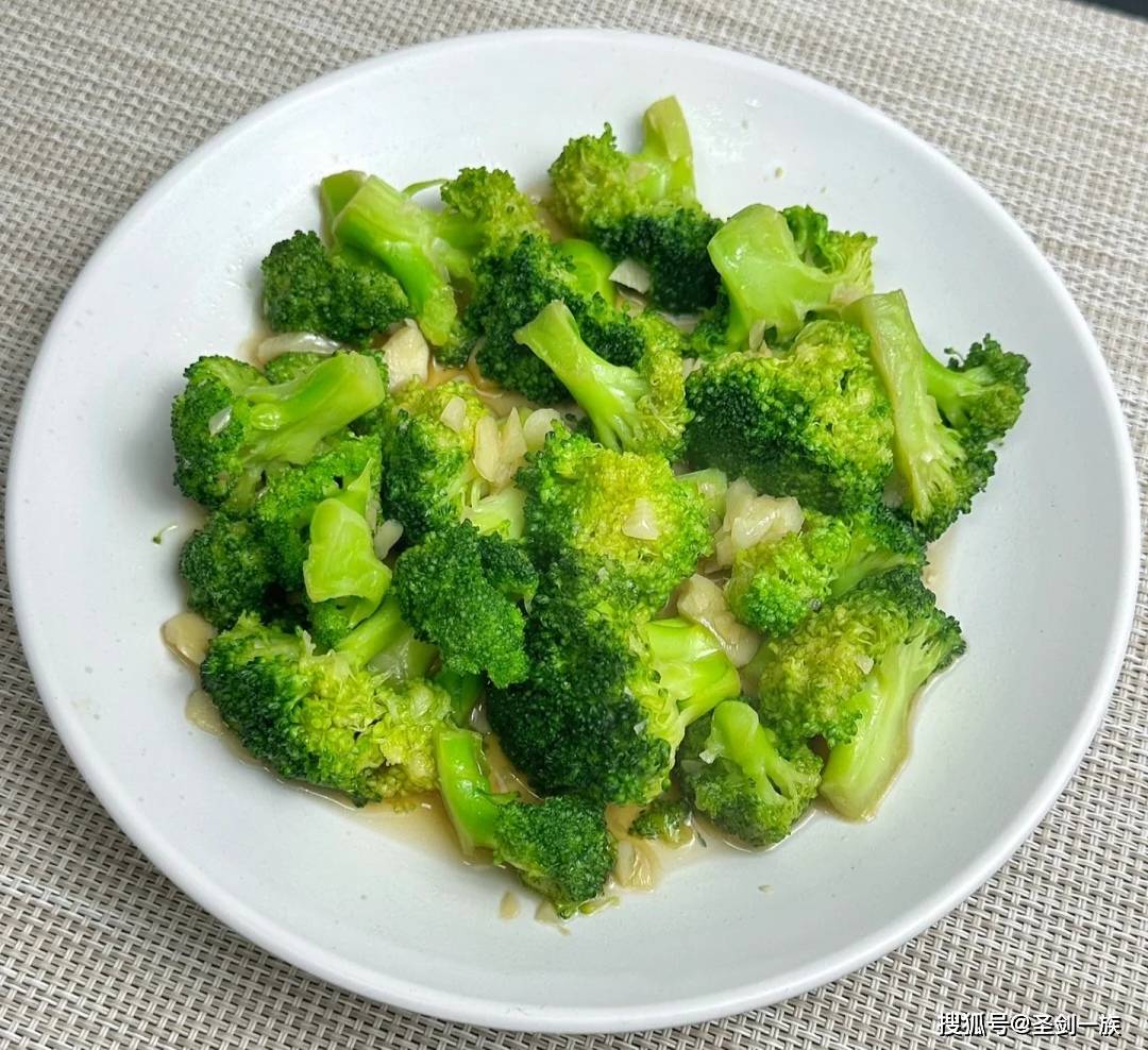 8月爆火的8款家常美食，老味道吃出新風潮，吃過3樣才算懂生活