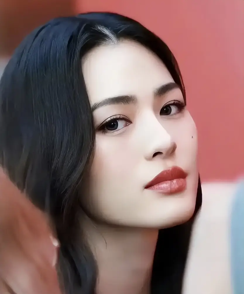 原創2026全球最美女性榜單來了，31歲鄺玲玲斬獲桂冠，符合你審美嗎