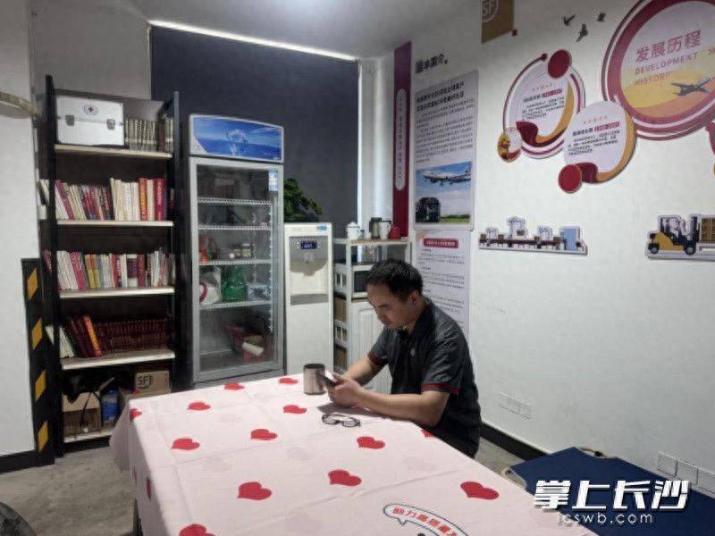 原創611座快遞愛心驛站落地長沙，傾情守護“奔跑者”