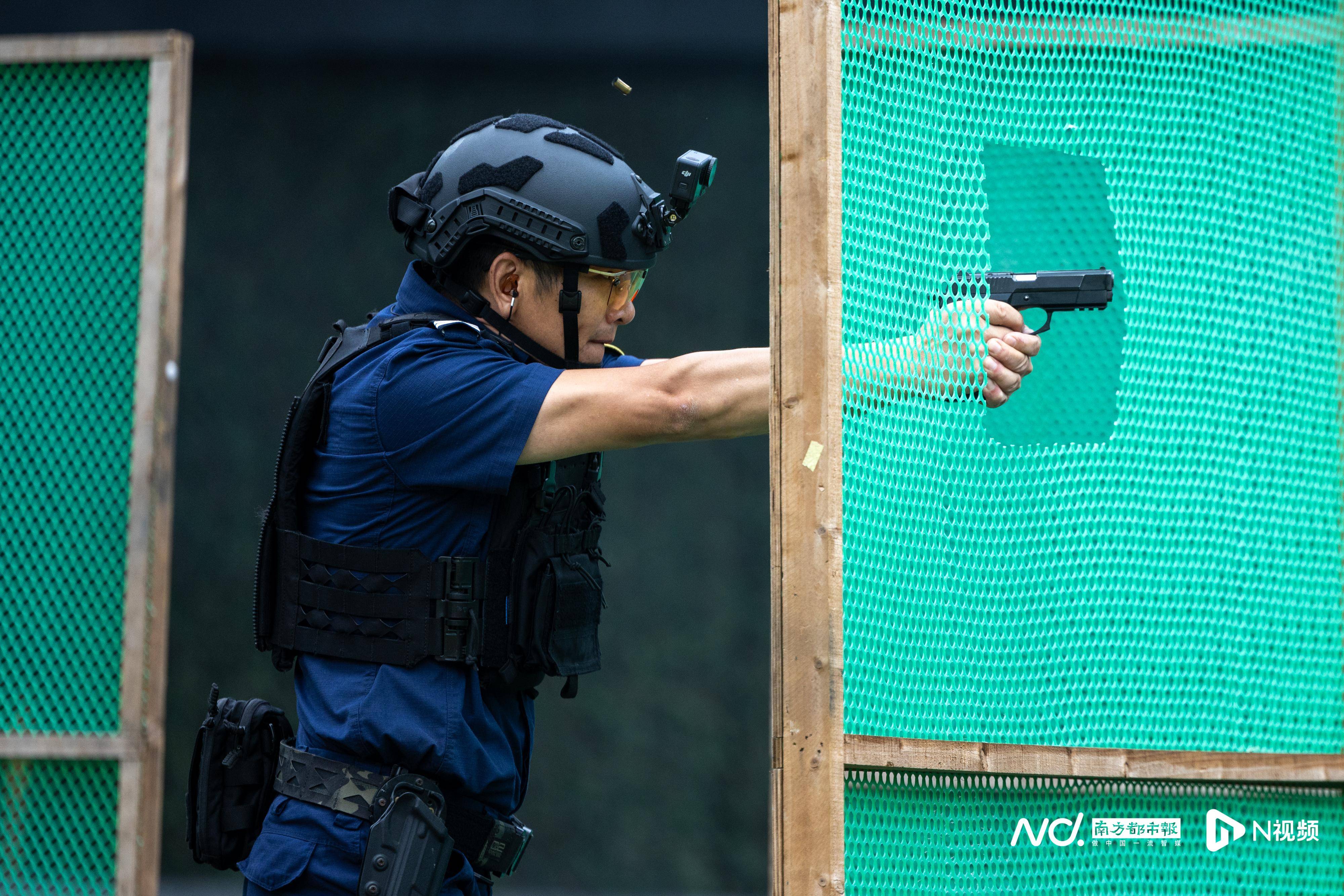 多圖直擊廣州巡特警技能競賽：民警比拼快速射擊、極限越障等
