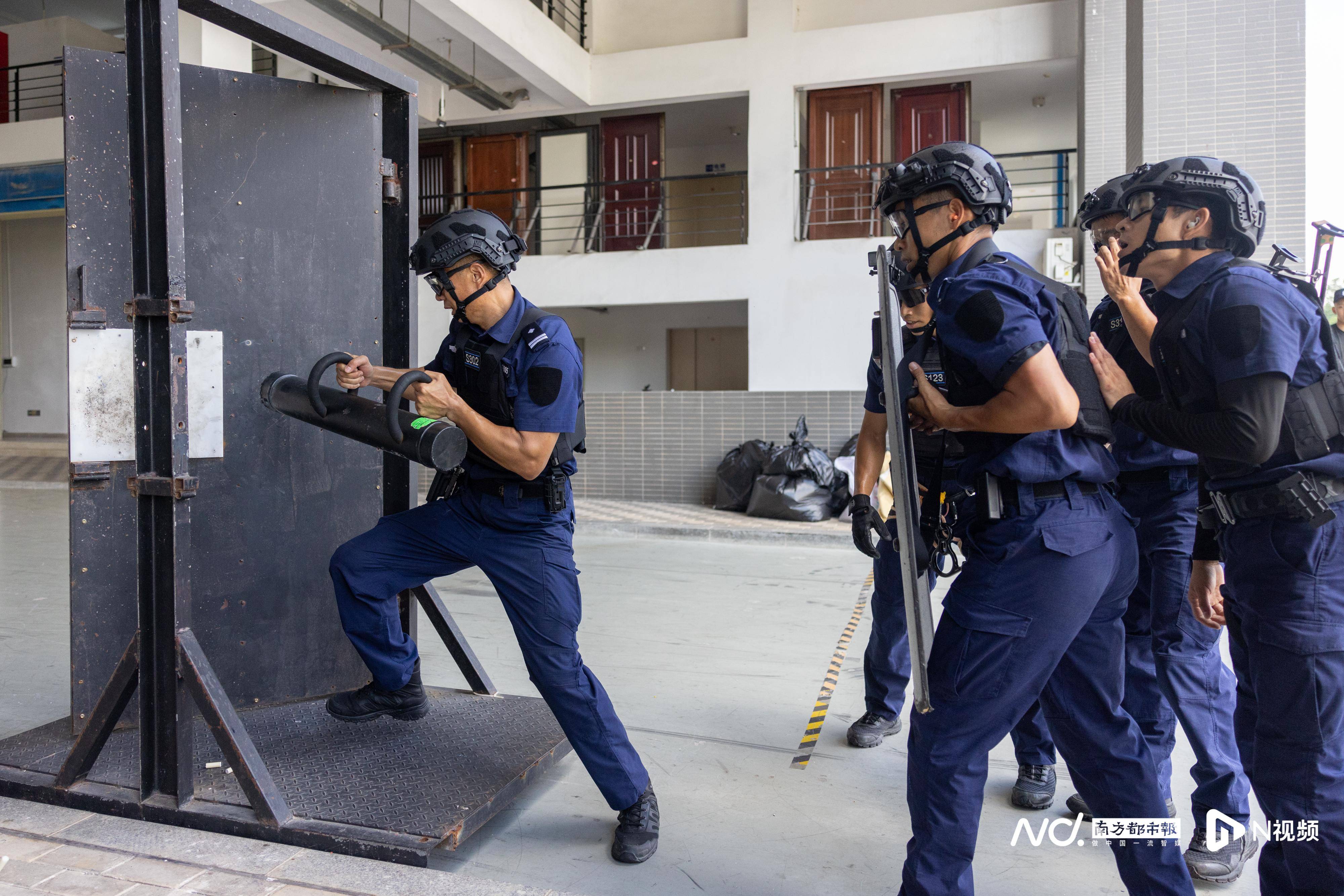 多圖直擊廣州巡特警技能競賽：民警比拼快速射擊、極限越障等
