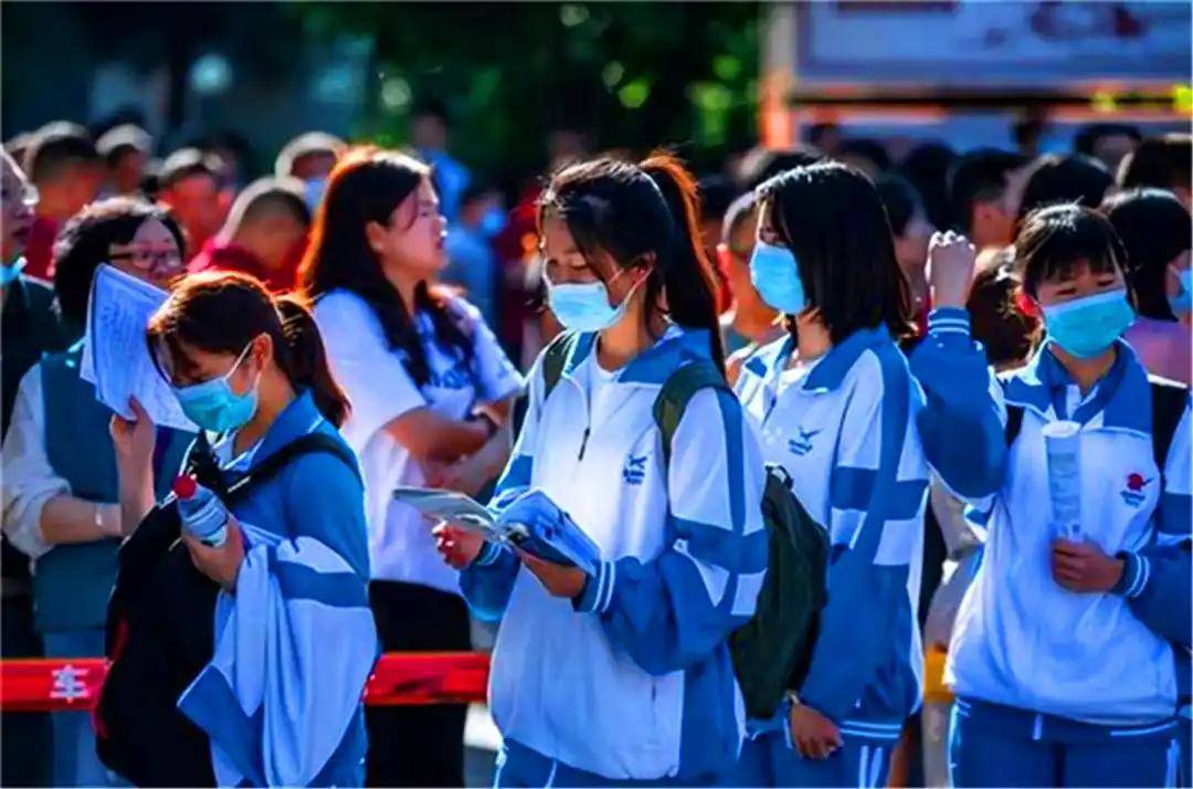 原創大一新生第一臺電腦買多少錢的才合適 建議收藏