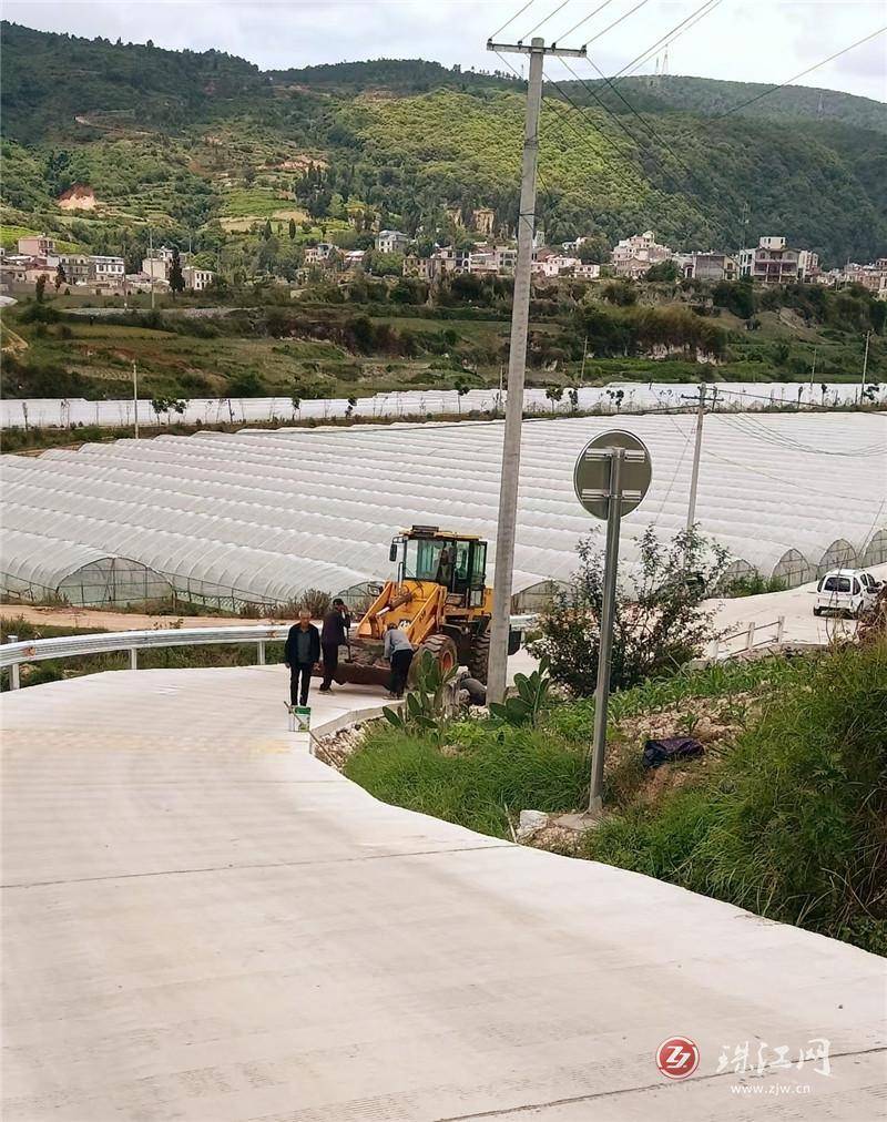 油房移民村：告別“爛泥路”，迎來“幸福路”