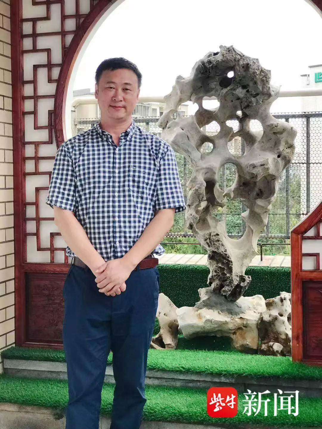 “安老師不教我們了……”小學生哭著撥通校長電話，接下來一幕太暖了