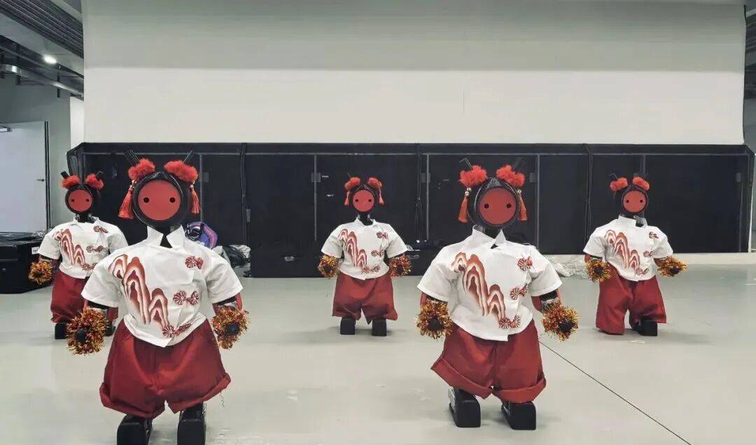 世界人形機器人運動會，北京大中小學“科創軍團”實力出圈