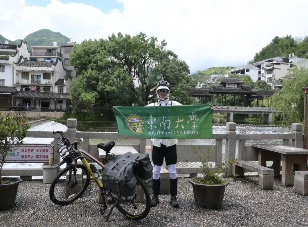 706公里！少年騎行上大學！