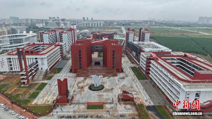 廣州大學附屬中學實驗學校專案完成交付