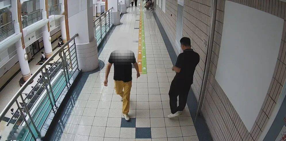 醫院扒竊金吊墜 伸手即落網 浦東警方3小時快速破獲一起扒竊案