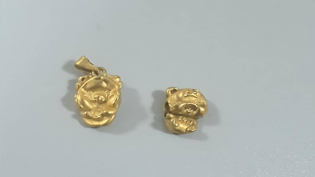 醫院扒竊金吊墜 伸手即落網 浦東警方3小時快速破獲一起扒竊案