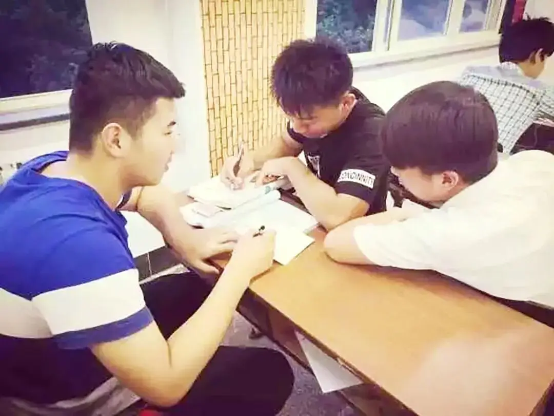 很多小學老師的“愛心”，正在悄悄毀掉學生